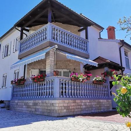 Apartmani Mila-Casa Bianca Medulin Buitenkant foto